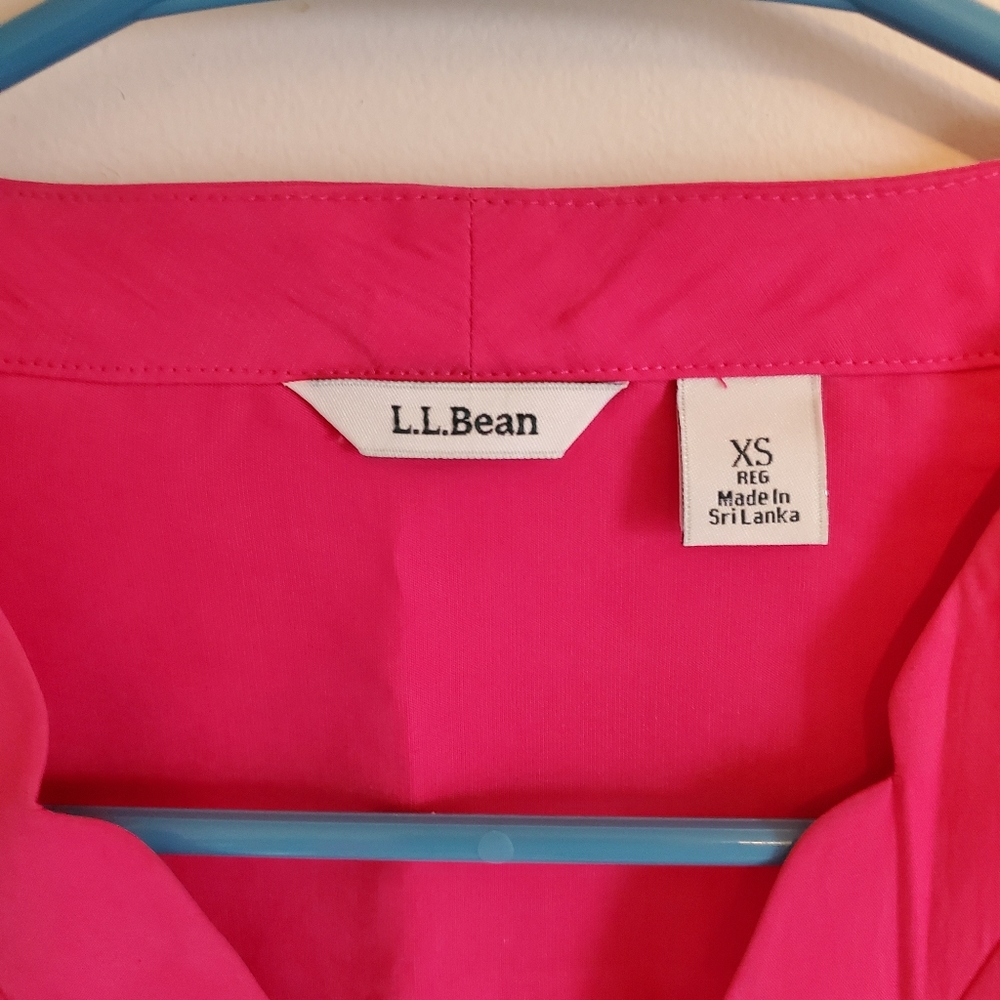 L.L.Bean button down blouse - Picture 3 of 4